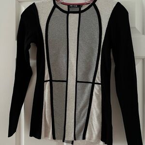 Nic + Zoe long sleeved shirt size XS